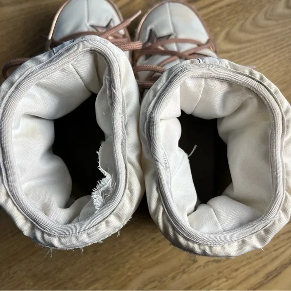 Moon Boot Peace &amp; Love WP Snow Mini Boots Waterproof White Pink Women’s Size 6