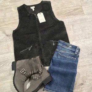 Mo:Vint Anthropologie Black Faux Sherpa Vest
