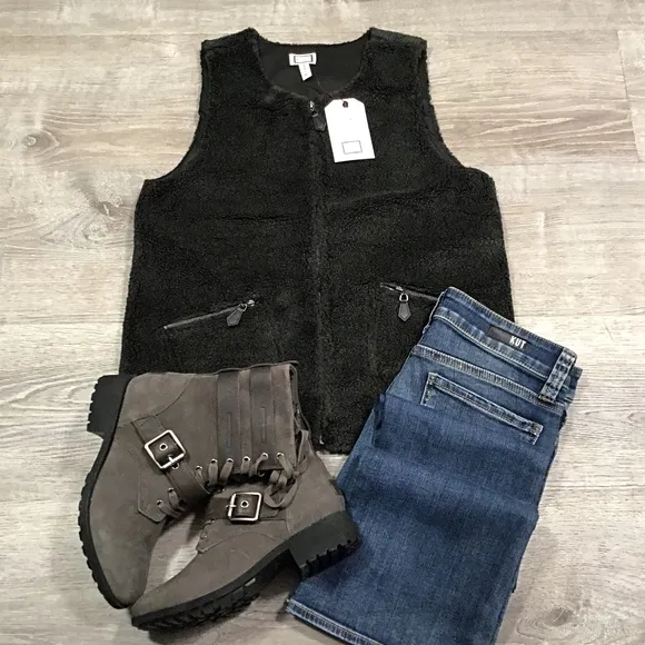 Mo:Vint Anthropologie Black Faux Sherpa Vest
