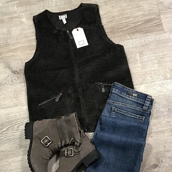 Mo:Vint Anthropologie Black Faux Sherpa Vest