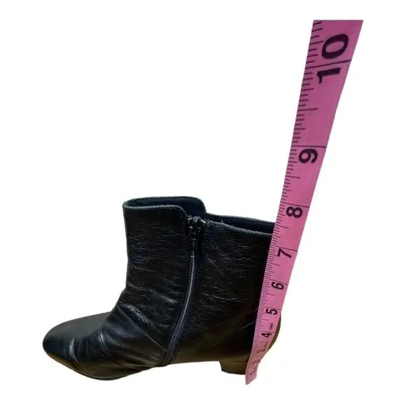 Munro American Women's Black Leather Zipper Ankle Boots Size 9.5 Heel 1.5&quot;