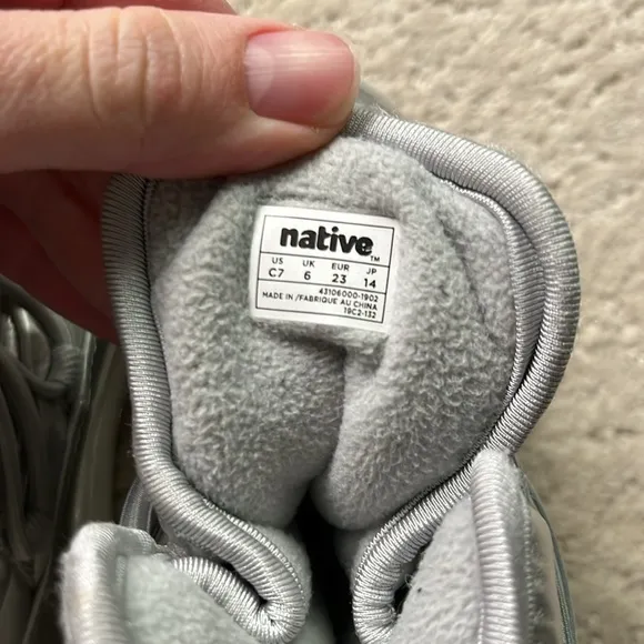 Native Toddler Girls Silver Snow Boots 7