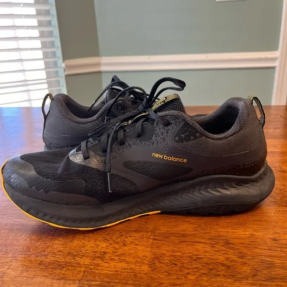 New Balance Men's DynaSoft Nitrel V5 GTX Trail Running Shoe size 13E wide
