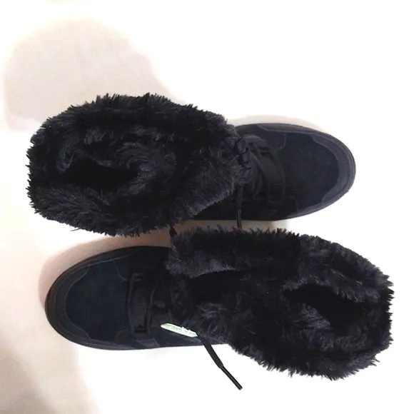 NEW Columbia Women's Lace Up Ice Maiden II Faux Fur Trim Winter Ski Boots US 9.5