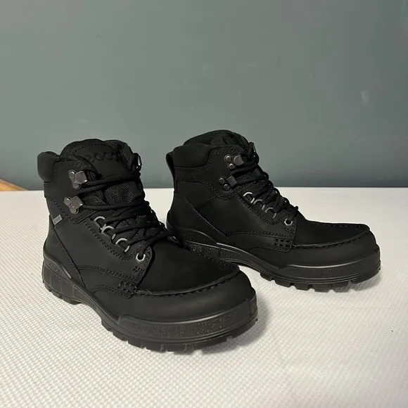 NEW ECCO WOMEN'S TRACK 25 HIGH BOOT US SIZE: 5-5.5 EU SIZE: 36