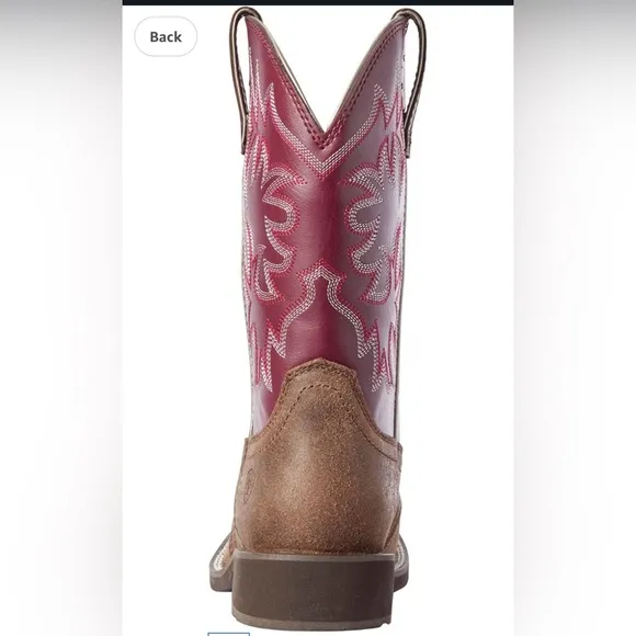 New in box Ariat  Women's Delilah Western Boot Brown and Pink