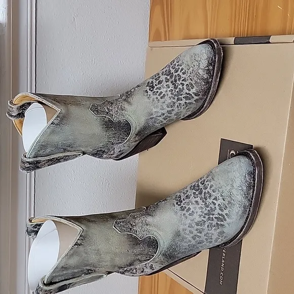 New In Box Overland Turquoise  Selena Leather Cowboy Boots, 9.5