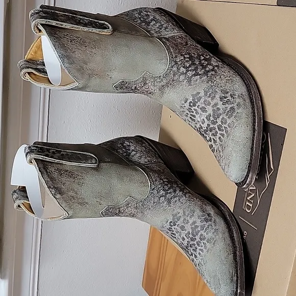 New In Box Overland Turquoise  Selena Leather Cowboy Boots, 9.5