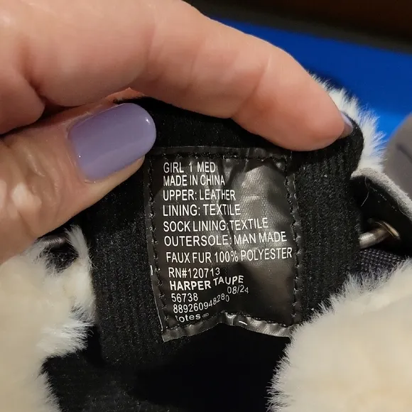 New in Box: totes Harper Mid Girls Waterproof Winter Boots