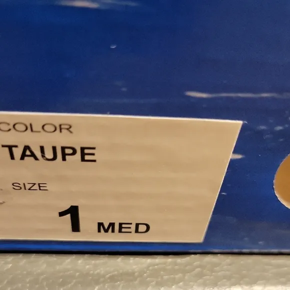 New in Box: totes Harper Mid Girls Waterproof Winter Boots