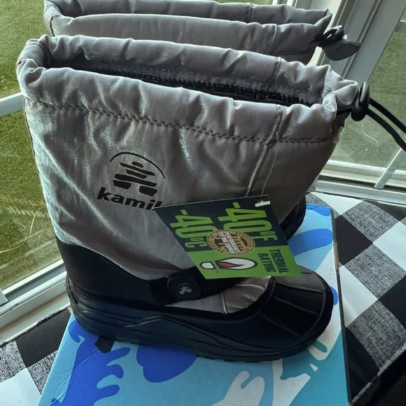 NEW KAMIK ROCKET SILVER/BLACK YOUTH WINTER BOOTS