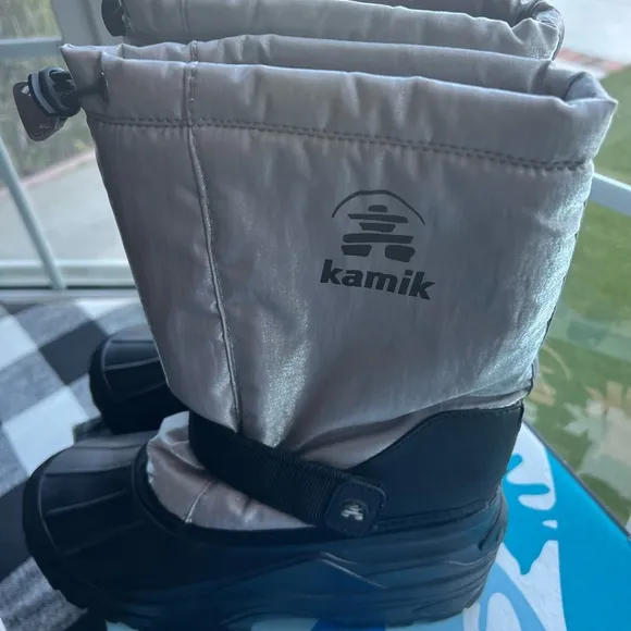 NEW KAMIK ROCKET SILVER/BLACK YOUTH WINTER BOOTS