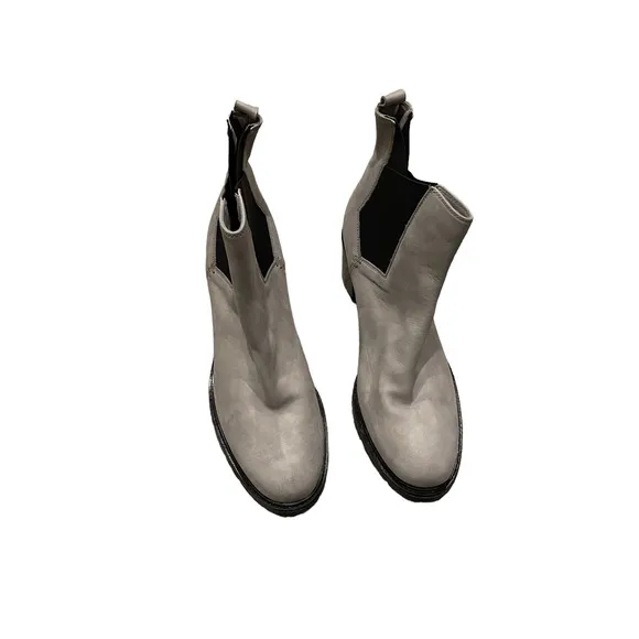 New Ross &amp; Snow Womens Susanna Morning Dove Chelsea Boots Women's Size 10