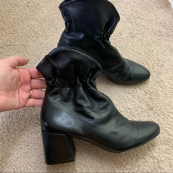 New SCHUTZ Black Leather Catarine Booties in Size 8.5 | Black Cinched Boots