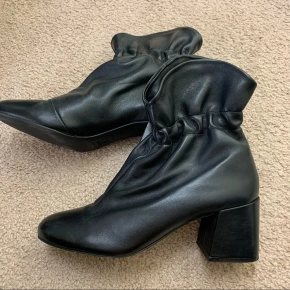 New SCHUTZ Black Leather Catarine Booties in Size 8.5 | Black Cinched Boots