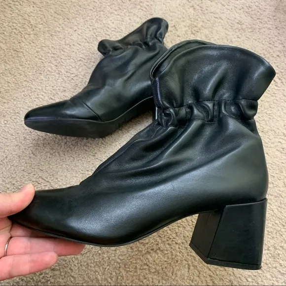 New SCHUTZ Black Leather Catarine Booties in Size 8.5 | Black Cinched Boots
