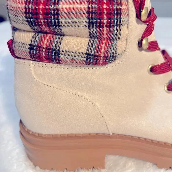 New! SO Sz 9 Lug Sole Platform Chunky Heel Plaid Trim Red Laces Hiking Boots