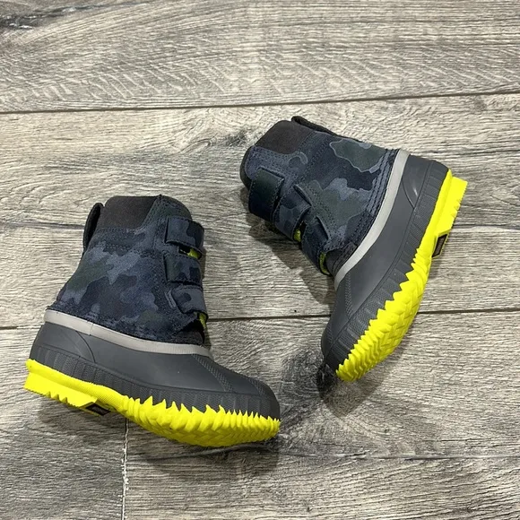 NEW • Sorel • Boys Cheyanne II Strap Boot Winter / Snow Boots Camo Gray 10