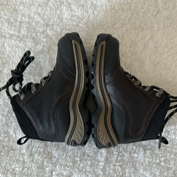 NEW! Timberland Toddler Hiking Boots Brown Size 6