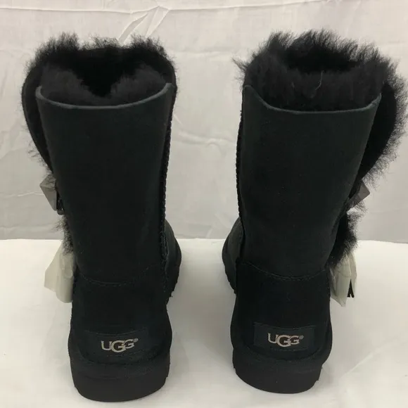 NEW! UGG Lilou Black Charm Shortie Winter Boot 5
