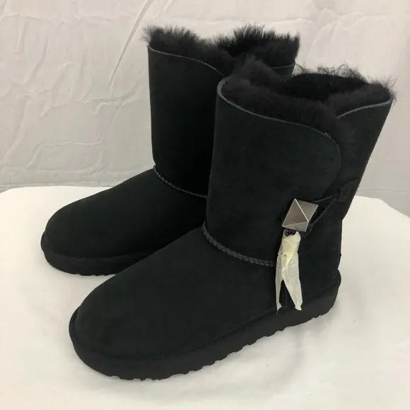NEW! UGG Lilou Black Charm Shortie Winter Boot 5