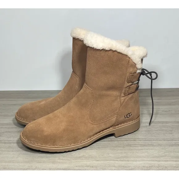 NEW UGG Naiyah Winter Boots Size 10