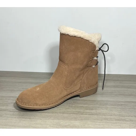 NEW UGG Naiyah Winter Boots Size 10