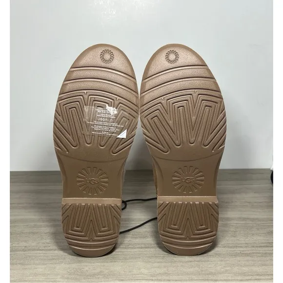 NEW UGG Naiyah Winter Boots Size 10