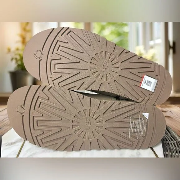 NEW UGG Women's Classic Dipper Sand Platform Shearling Suede Boots 1144031 SZ 9