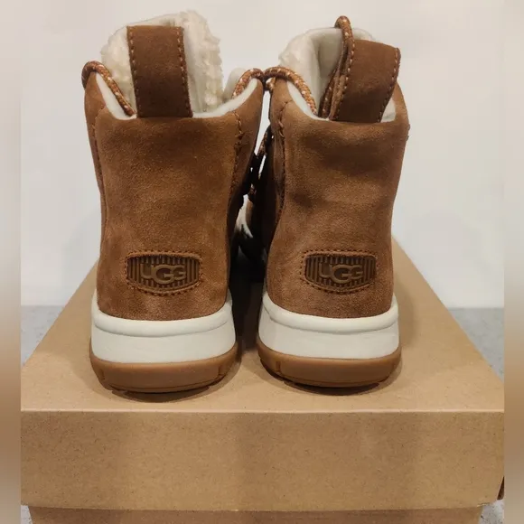 New UGG Women's Lakesider Heritage Mid Boots