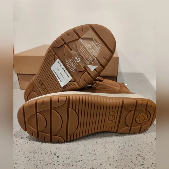 New UGG Women's Lakesider Heritage Mid Boots