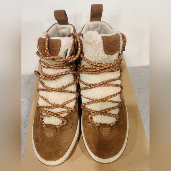New UGG Women's Lakesider Heritage Mid Boots