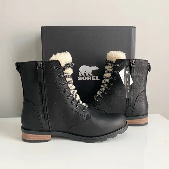 NEW W BOX Sorel Emelie Shearling Short Lace Up Cozy Black White Boots Shoes Sz 9