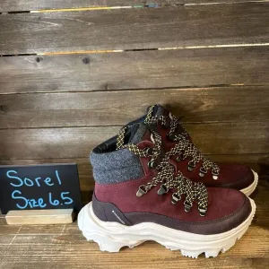 New Womens Sorel Kinetic Breakthru Conquest Maroon Winter Ankle Boots Size 6.5 M