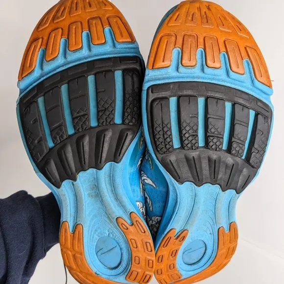 Newton Kona 2018 running shoes 11.5 turtles Hawaii turquoise blue orange