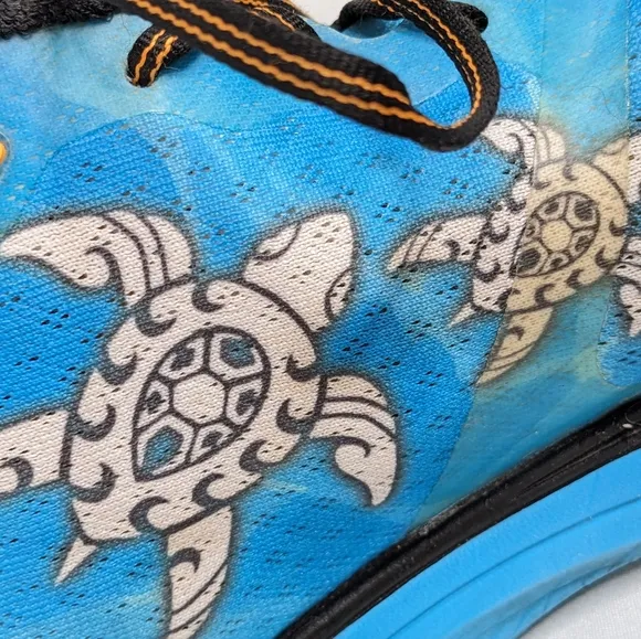 Newton Kona 2018 running shoes 11.5 turtles Hawaii turquoise blue orange