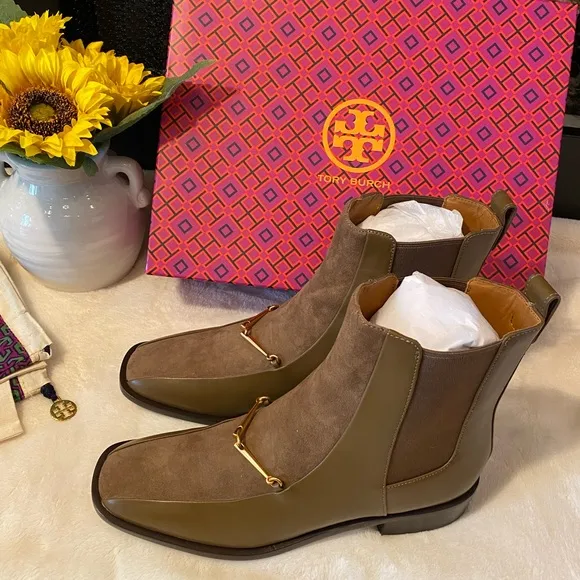 ✨NEW✨TORY BURCH EQUESTRIAN LINK CHELSEA BOOTS