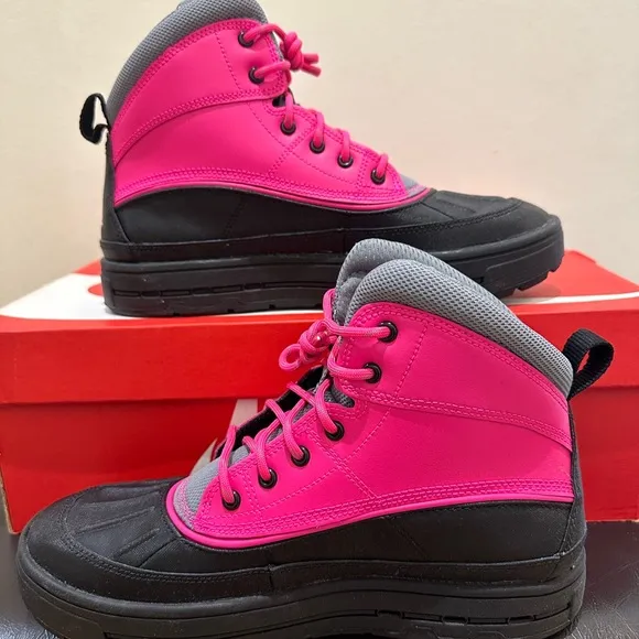 NIB GIRLS' BIG KIDS' NIKE WOODSIDE 2 HIGH ACG WINTER BOOTS  524876 600