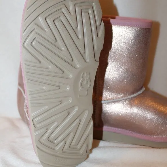 NIB YOUTH 5 WOMEN'S 7 CLASSIC SHORT‎ ROSE GOLD METALLIC WINTER BOOTS