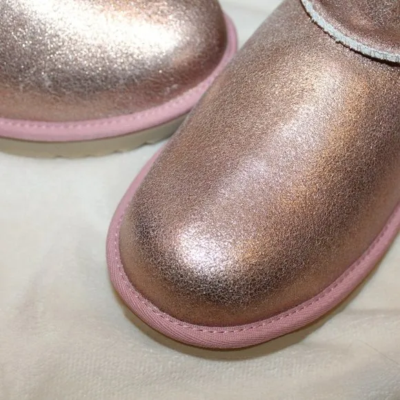 NIB YOUTH 5 WOMEN'S 7 CLASSIC SHORT‎ ROSE GOLD METALLIC WINTER BOOTS
