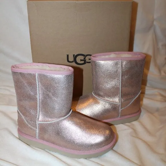 NIB YOUTH 5 WOMEN'S 7 CLASSIC SHORT‎ ROSE GOLD METALLIC WINTER BOOTS