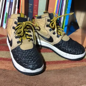 Nike Air Force 1 Duck boots Lunar Size 6Y