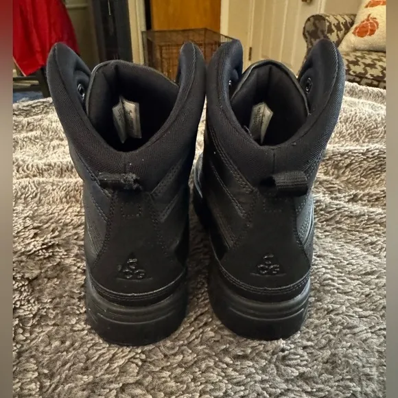 NIKE Big Kids ACG Woodside 2 High Hiking Boots