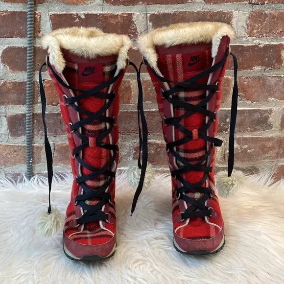 Nike Hi3 Plaid Winter Snow Boots, Size 5