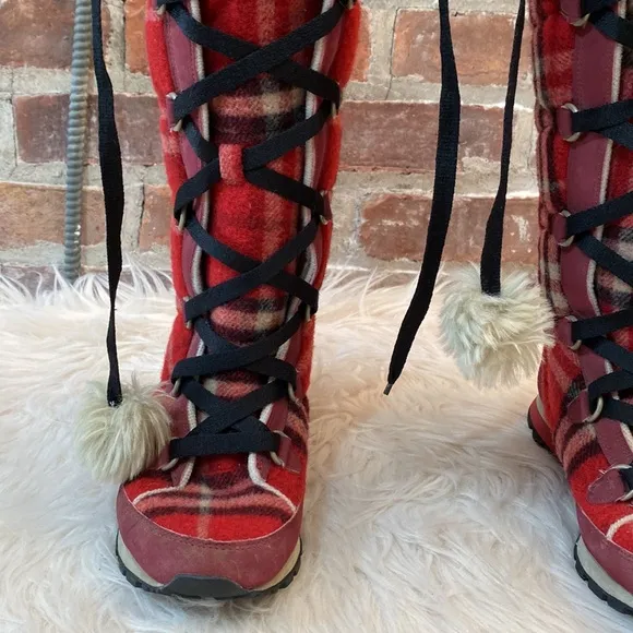 Nike Hi3 Plaid Winter Snow Boots, Size 5