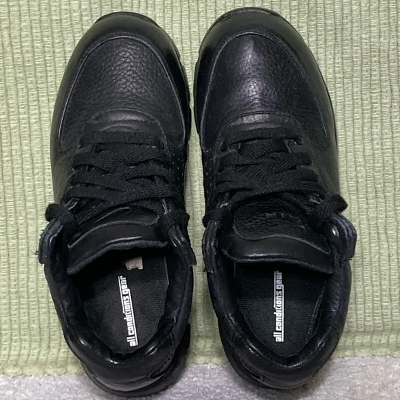 Nike Kids Air Max Goadome ACG Black Leather Waterproof Boots Shoes - Size US 2Y