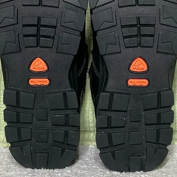 Nike Kids Air Max Goadome ACG Black Leather Waterproof Boots Shoes - Size US 2Y