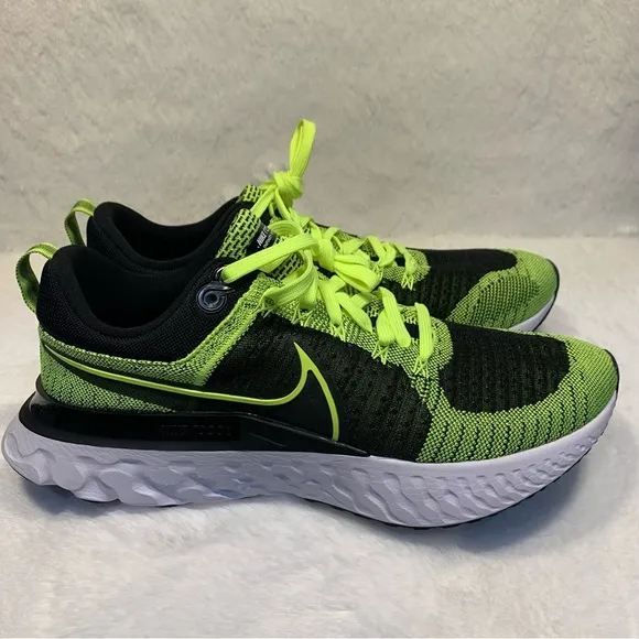 Nike React Infinity Run Flyknit 2 'Volt/Black'Men's Trainers Size 12 NWOT