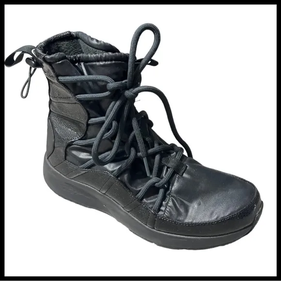 NIKE Tanjun High Rise Water Resistant Athletic Winter Boots