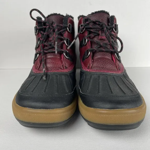Nike Woodside Chuka 2 Duck Boots Fireberry Red Hiking Gorp - Women's Size 9.5